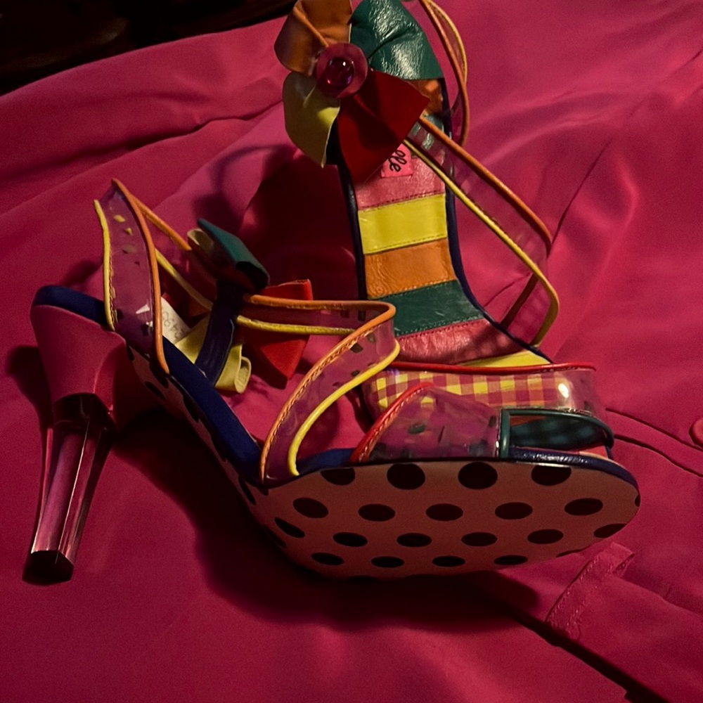 Beautiful multicolored shoes never been worn new in box
